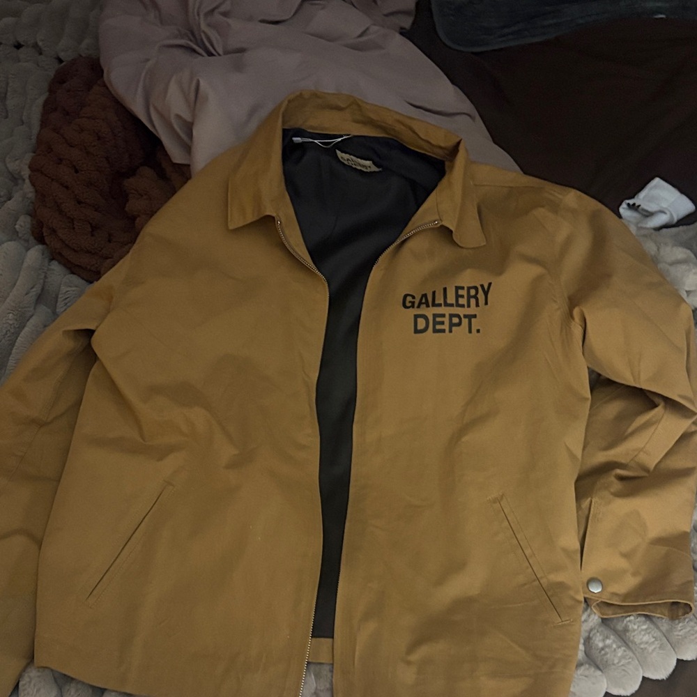 Gallery Dept Tan Coach Jacket with Bold Back Logo - Picture 3 of 3